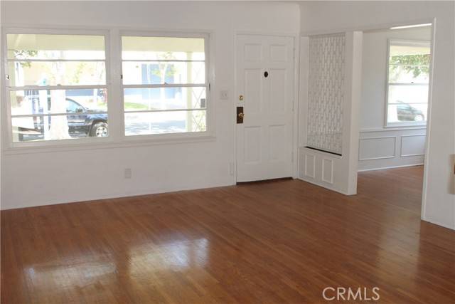 Burbank, CA 91506,427 S Mariposa Street