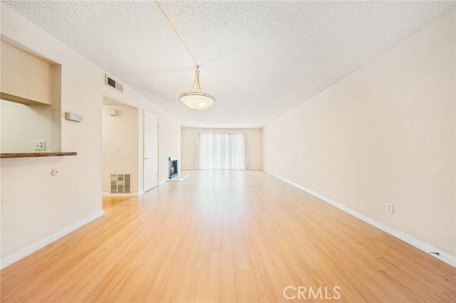 Glendale, CA 91208,3481 Stancrest Drive #332