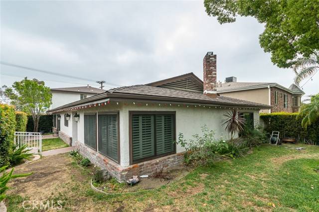 Burbank, CA 91501,303 S Kenneth Road
