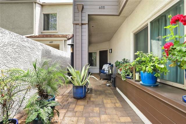 Thousand Oaks, CA 91362,655 Via Colinas