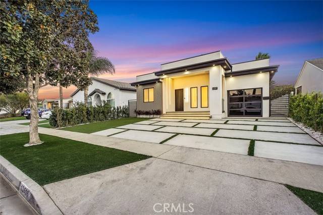 Valley Glen, CA 91401,13516 Hamlin Street