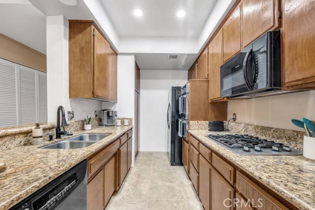 Los Angeles, CA 90068,3284 Barham Boulevard #201