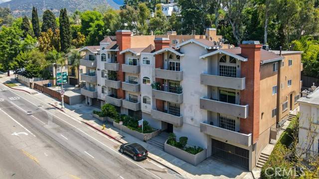 Los Angeles, CA 90068,3284 Barham Boulevard #201