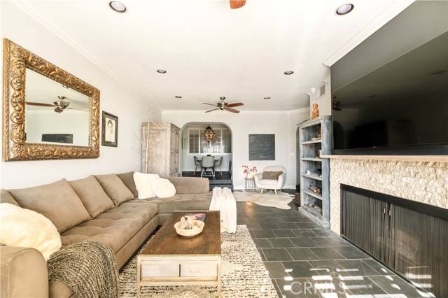 West Hollywood, CA 90069,8455 Fountain Avenue #208