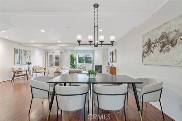 Burbank, CA 91504,2310 N Fairview Street #210