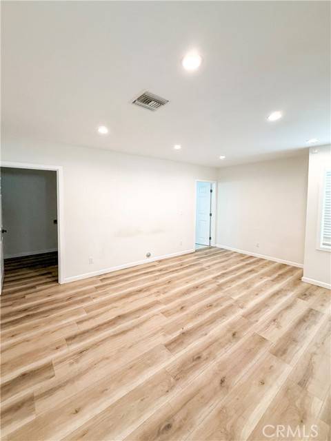 Granada Hills, CA 91344,10430 Densmore Avenue