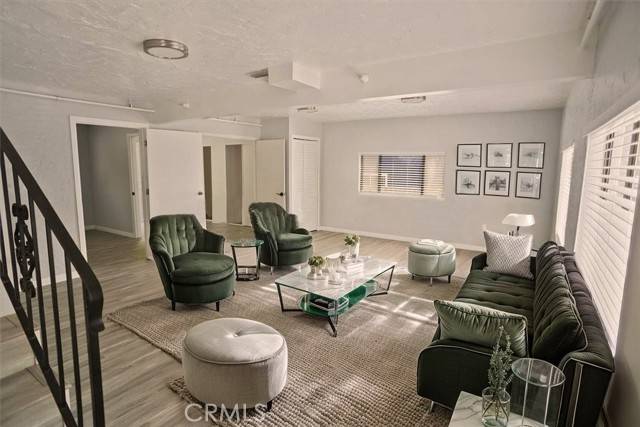 Sun Valley, CA 91352,10109 La Tuna Canyon Road