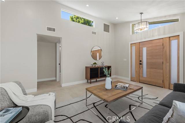 Los Angeles, CA 90039,3923 Edenhurst Avenue