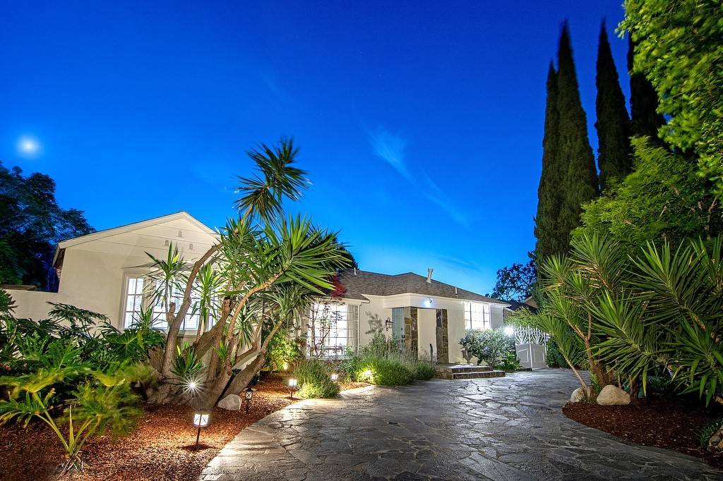 Studio City, CA 91604,4001 Coldwater Canyon Avenue