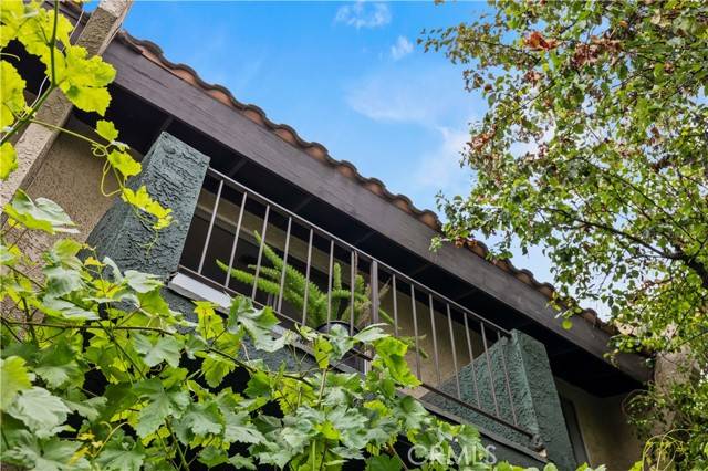 Van Nuys, CA 91405,7439 Woodman Ave. #35