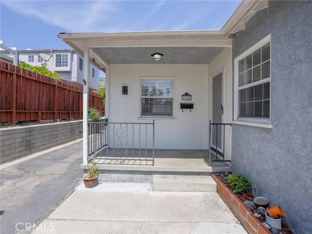 Burbank, CA 91504,2724 Scott Road