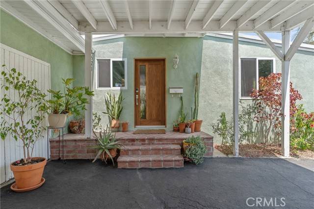 Panorama City, CA 91402,8521 Ranchito Avenue