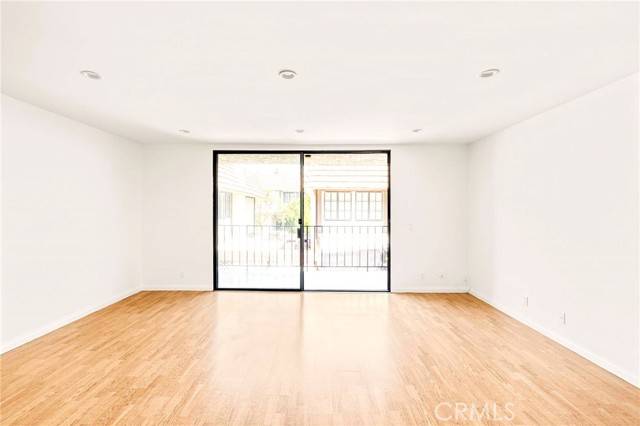 Glendale, CA 91202,1401 Valley View Road #330