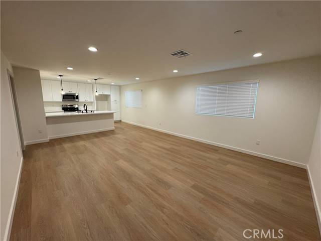 Mission Hills (san Fernando), CA 91345,15238 Kingsbury Street
