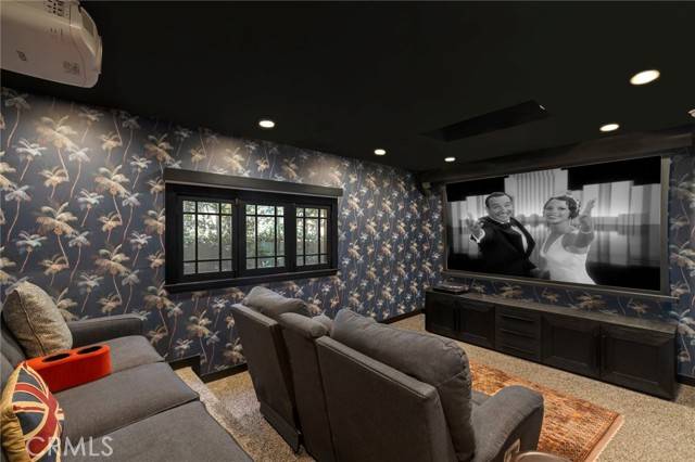 Los Angeles, CA 90038,737 N Orange Drive
