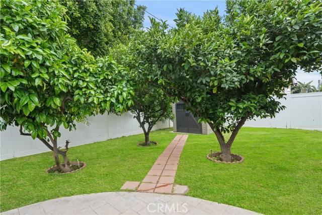 Mission Hills (san Fernando), CA 91345,11018 Burnet Avenue