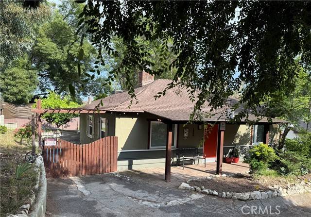 La Canada Flintridge, CA 91011,1622 Foothill Boulevard