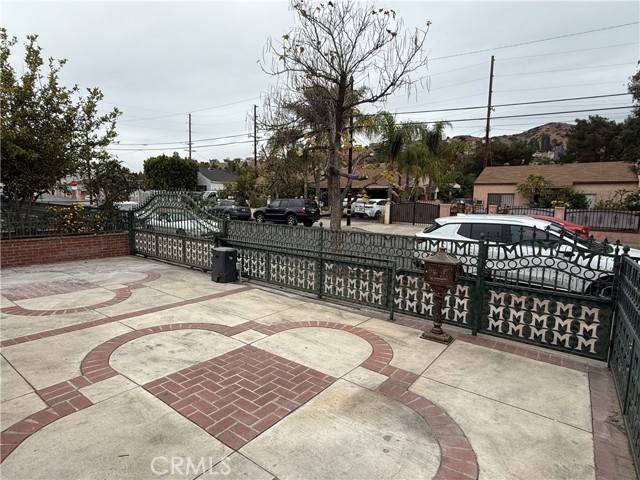 Sun Valley, CA 91352,7881 Claybeck Avenue