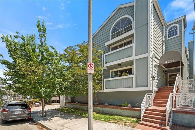 Studio City, CA 91604,4211 Arch Drive #201