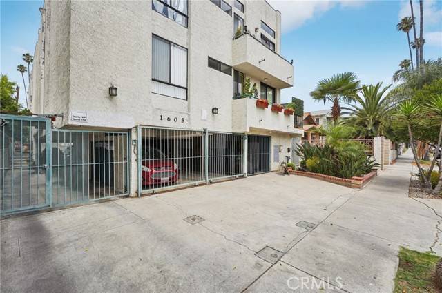 Los Angeles, CA 90027,1605 Winona Boulevard #102