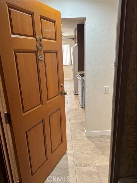 Glendale, CA 91203,377 W California Avenue #3