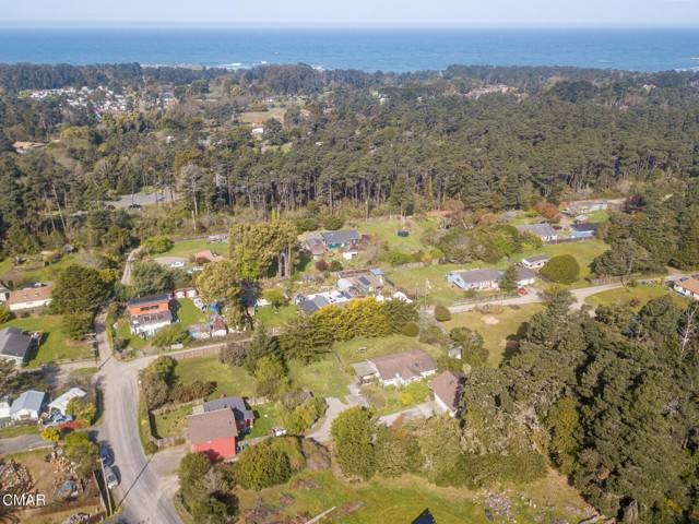 Fort Bragg, CA 95437,17950 Georges Lane