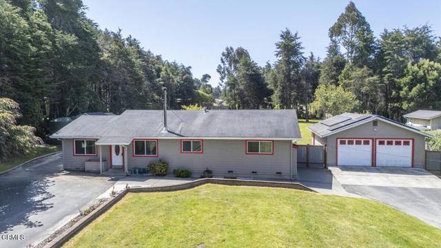 Fort Bragg, CA 95437,31341 Thomas Lane