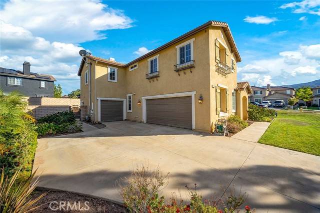 Corona, CA 92882,2295 Shanna Carle Drive