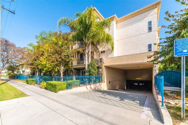 Monterey Park, CA 91755,208 N Lincoln Avenue #207