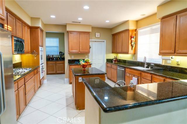 Eastvale, CA 92880,14432 Pintail Loop