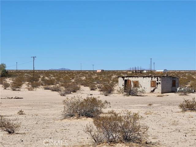 Joshua Tree, CA 92252,755 Cascade