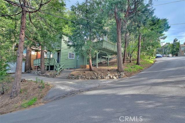 Crestline, CA 92325,23695 Scenic Drive