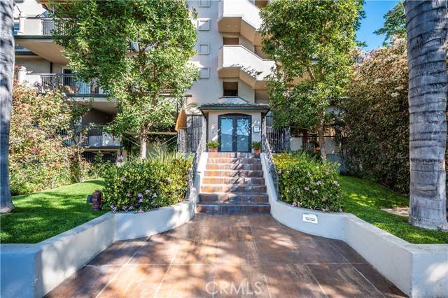 West Hollywood, CA 90046,8121 Norton Avenue #304