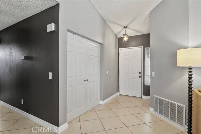 Hesperia, CA 92345,6739 Loma Vista Avenue