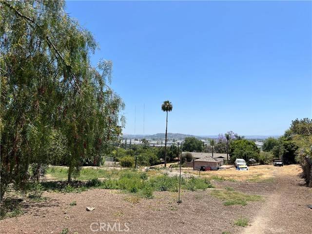 La Puente, CA 91746,636 S 4th Avenue