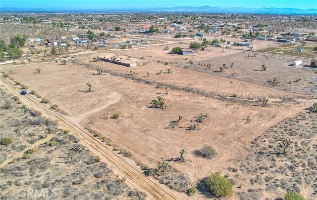 Phelan, CA 92371,10727 Eaby
