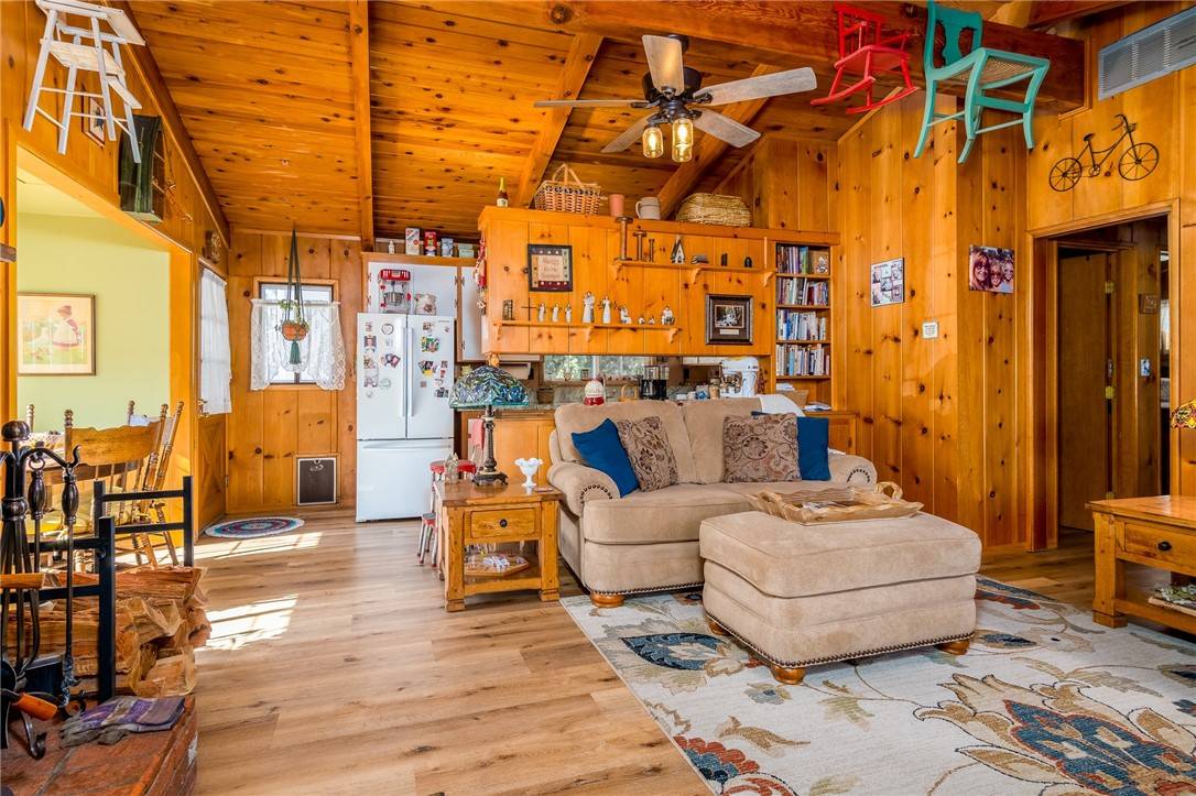 Wrightwood, CA 92397,838 Evergreen Road