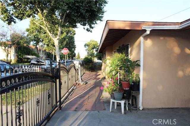 Bell Gardens, CA 90201,5730 Loveland Street