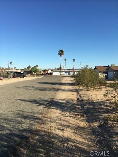 29 Palms, CA 92277,6345 Athol