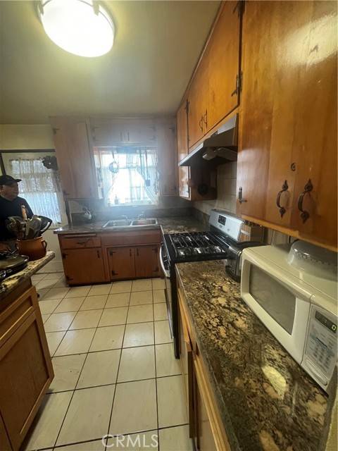 La Puente, CA 91746,365 S 4th Avenue