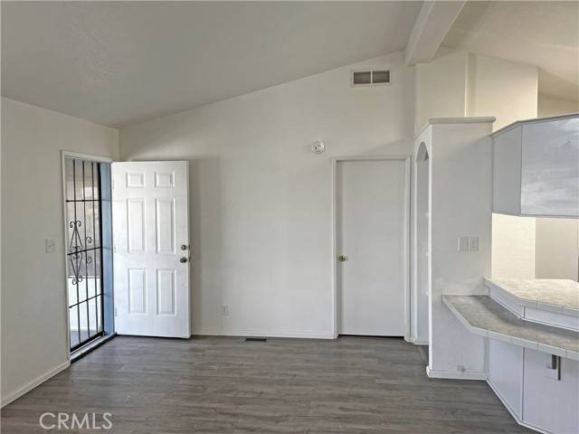 Yucaipa, CA 92399,35218 Fir #136