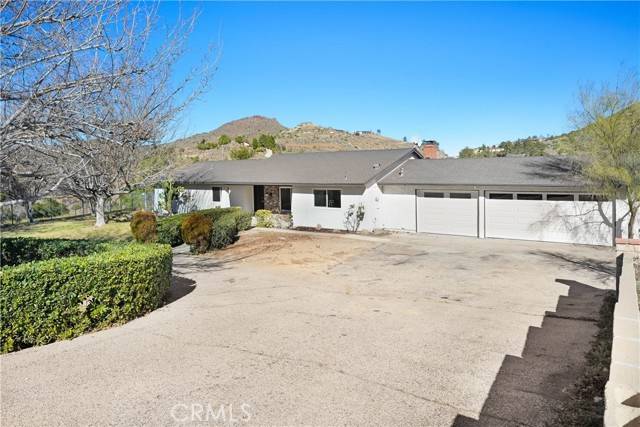 Acton, CA 93510,2997 Country Way