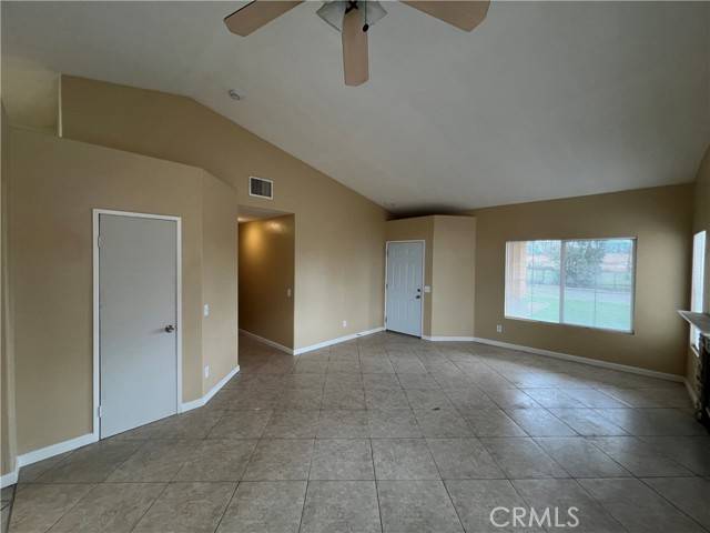 Fontana, CA 92335,9752 Robinia Street