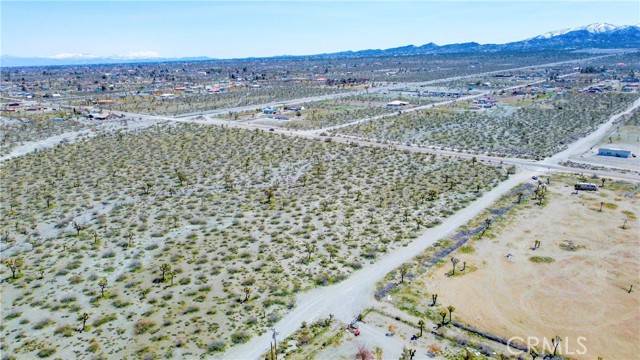 Pinon Hills, CA 92372,0 Duncan / Bear Valley / Silver Rock