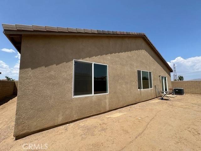 Hesperia, CA 92344,14251 Fir Street