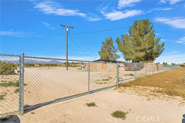 Lucerne Valley, CA 92356,9989 Hope Lane