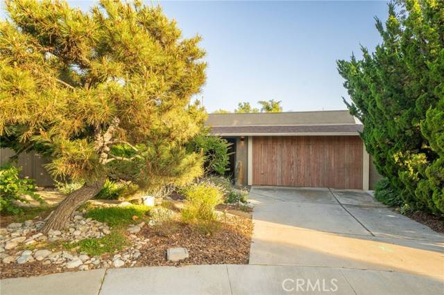 Claremont, CA 91711,282 San Luis Place