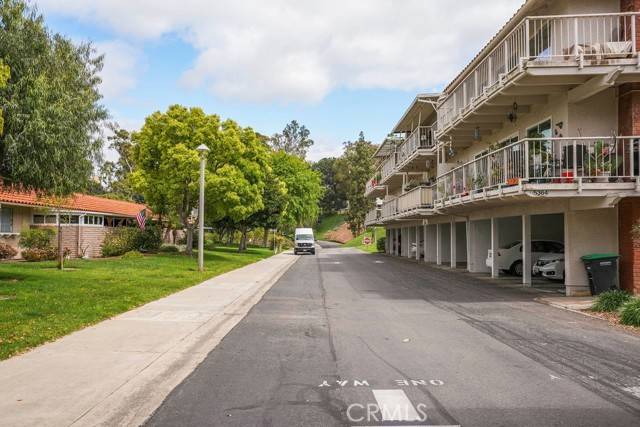 Laguna Woods, CA 92637,5349 Algarrobo #2P