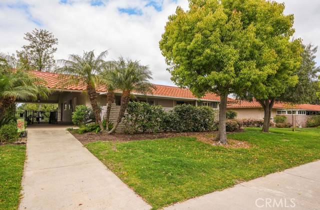 Laguna Woods, CA 92637,5349 Algarrobo #2P