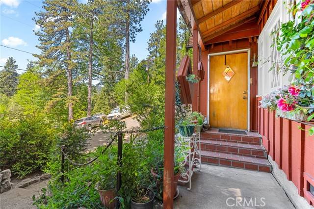 Crestline, CA 92325,23068 Cedar Way